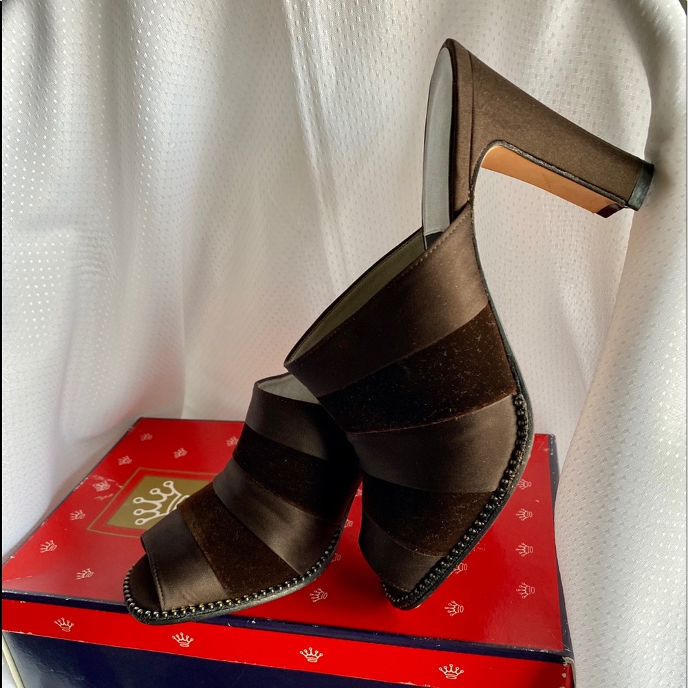 Women’s shoes
